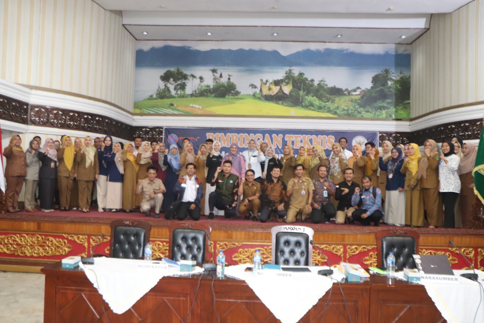 Bimbingan Teknis Kegiatan PPID di Aula Kantor Gubernur Sumbar