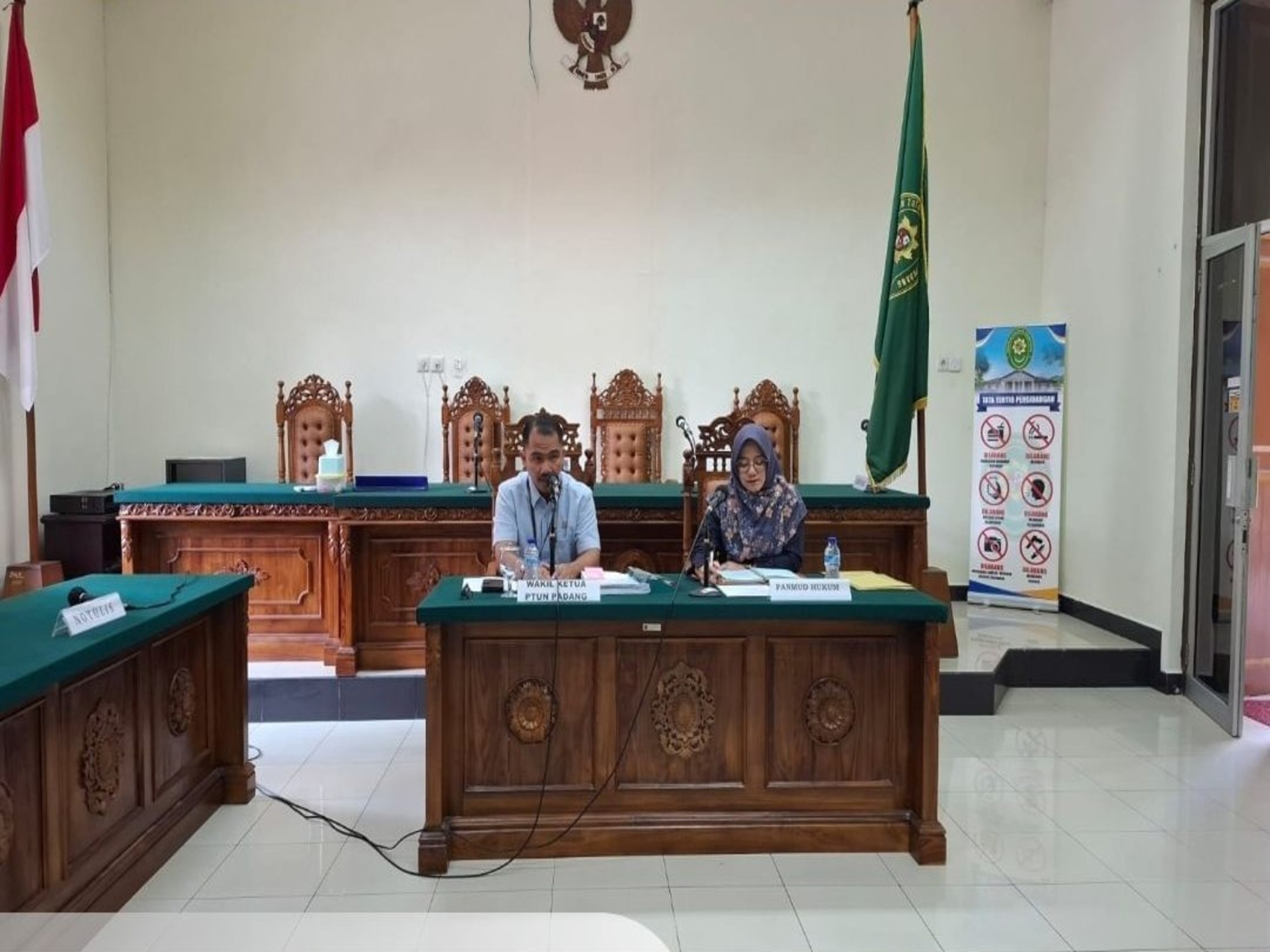 Rapat monitoring dan evaluasi oleh Tim Website PPID